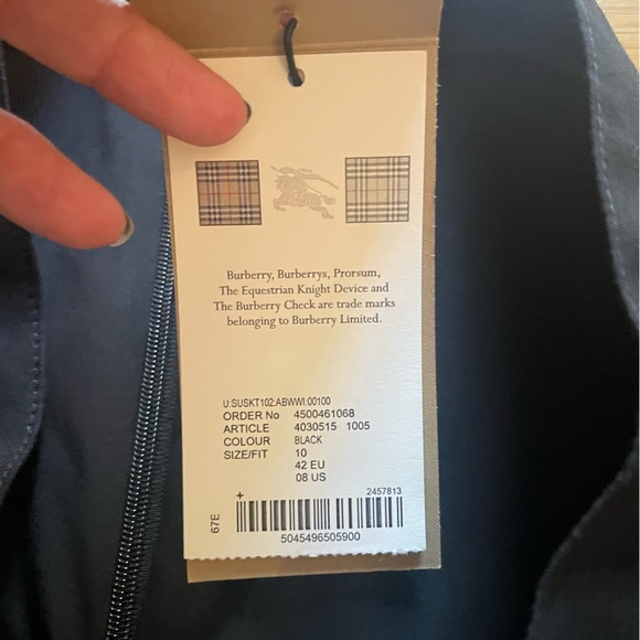 Burberry Classic Black Pencil Skirt NWT - Picture 2 of 11